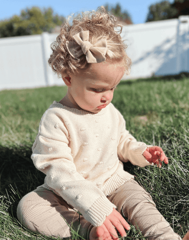 Tan Piggy Pinwheel Bows